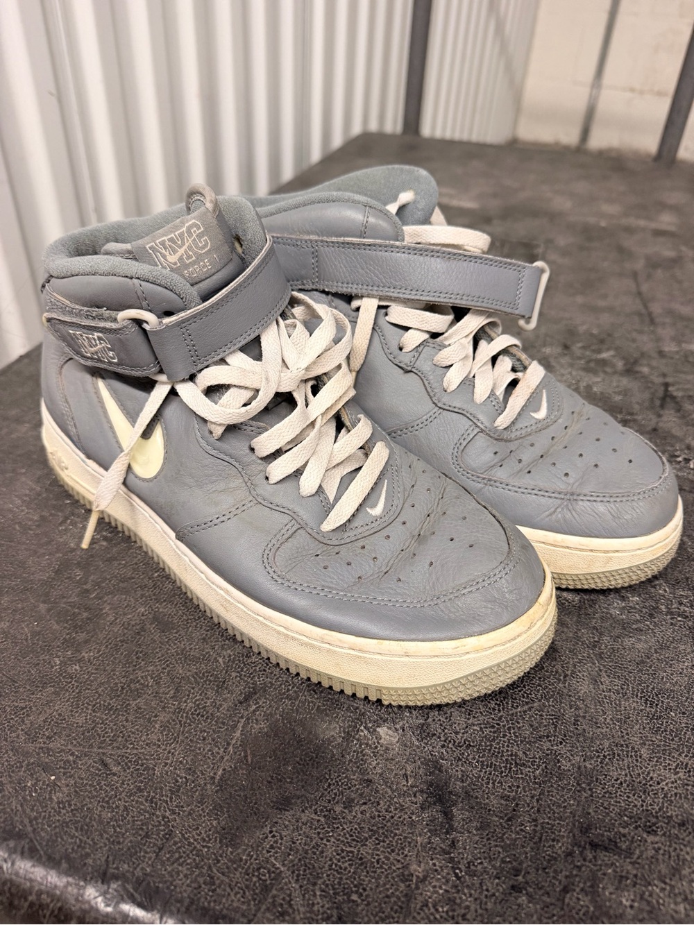Nike men’s force 1 8.5 us size High-Top Sneakers in Light Gray with Ivory Swoosh